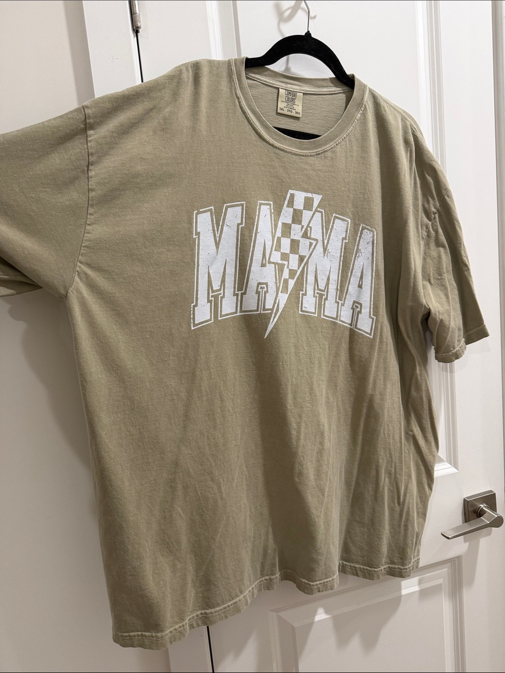 MAMA Graphic Short-Sleeve T-Shirt in Olive